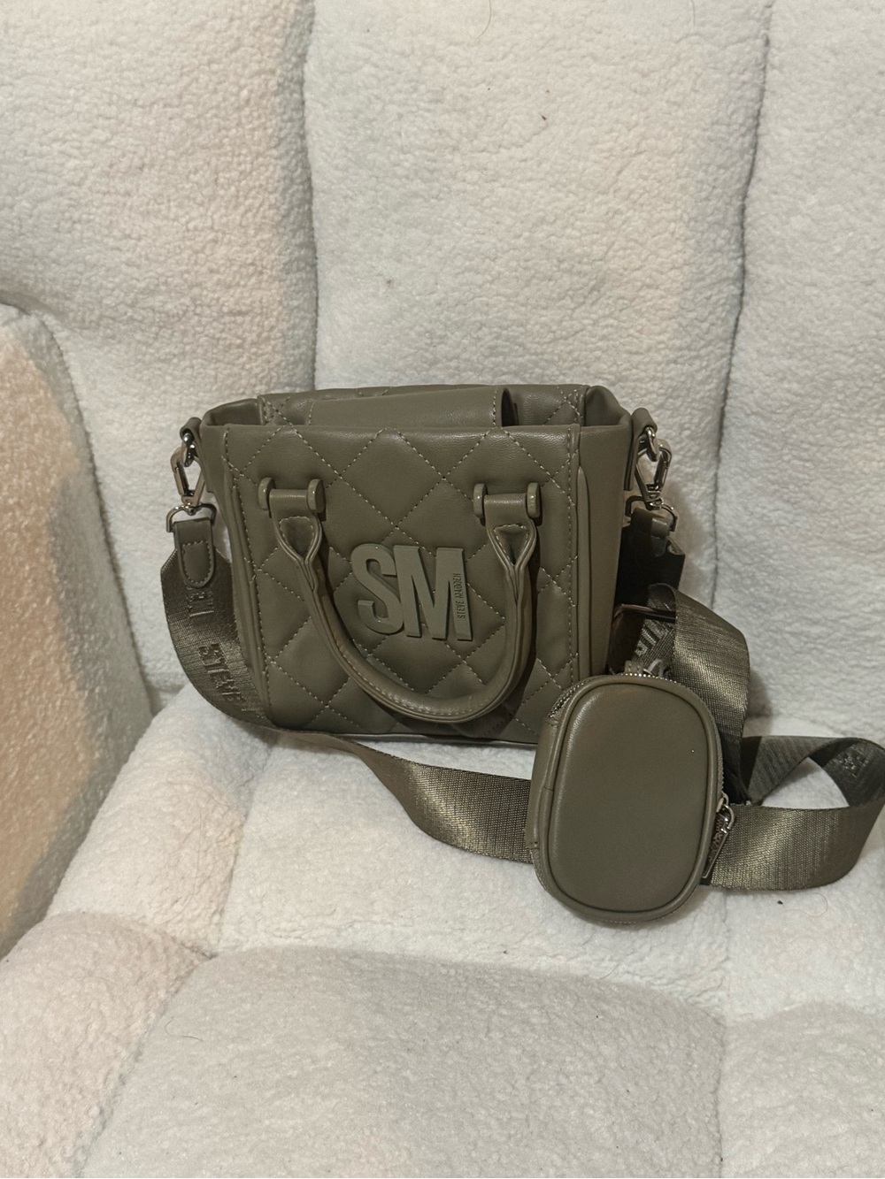 STEVE MADDEN BBABI SATCHEL CROSSBODY BAG W AIR POD CASE